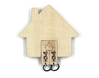 Schlüsselbrett HAUS Holz personalisiert incl. zwei Schlüsselanhänger mit Gravur