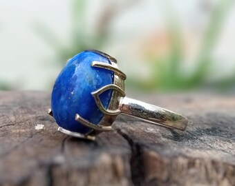 Anillo ovalado de lapislázuli, plata de ley 925, joyería bohemia con piedras preciosas.