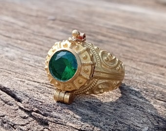 Emerald Poison Ring, Handmade Secret Ring, Pill Box Ring , Secret Ring, Green Stone Ring, 925 Sterling Silver Plated, Locket Poison Ring