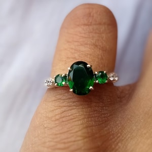 Beautiful Emerald Engagement Ring for Her, Wedding Green Stone Ring, May Birthstone Ring, Oval Emerald Dainty Ring, Emerald Ring for women