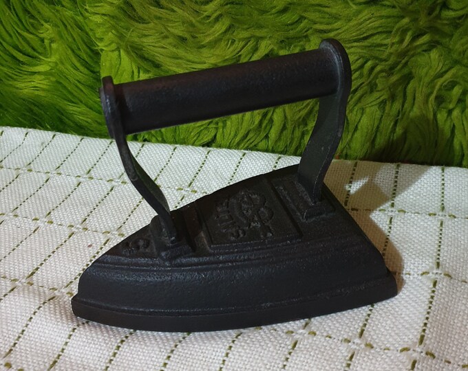 Lampe Unique Loft En Fonte – Ancienne Balance Salter Transformée – Fait Main