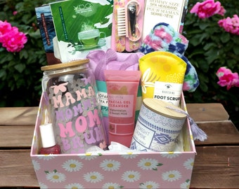 Mother's Day Woman Birthday Hamper Gift Basket Spa Gift for Mom Grandma Gifts for Wife from Kids, Spoil Mom Box, First Mothers day Gift Idea