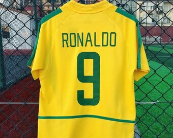 Ronaldo Brasil Home Kit 2002 Nazario brazil R9 - Roblox