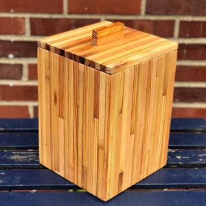 Trash Can with Lid — Reclaimed Wood —  Office, Bathroom, Bedroom, Kitchen — Trash, Garbage, Waste, Storage