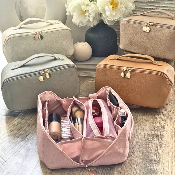 Large Capacity Travel Cosmetic Bag, Travel Makeup Bag, Opens Flat