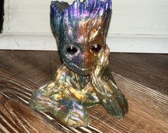 Groot day dreaming
