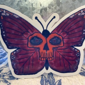 Waterproof vinyl glossy die-cut stickers