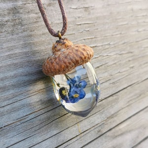 Forget Me Not Necklace, Real Flower Jewelry, Botanical Necklace, Acorn Amulet, Terrarium Resin Pendant, Nature Necklace, Friends  Necklace