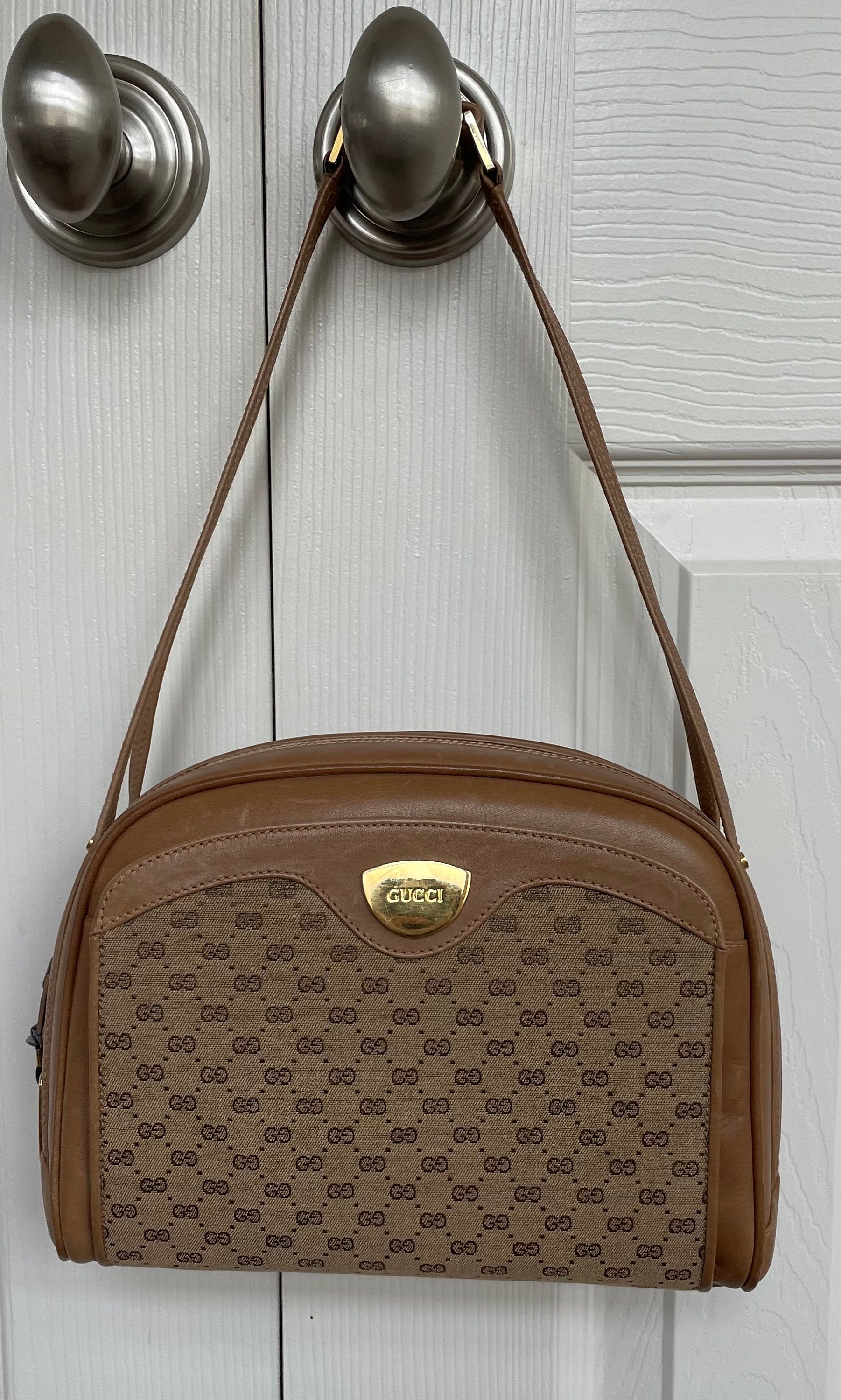 GUCCIバック Gucci Black Leather Pearl Studded Mini Broadway Bee Shoulder