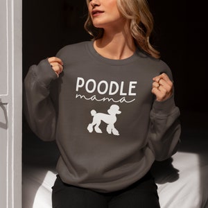 プードルママ スウェットシャツ | ペット愛好家 スウェットシャツ | 犬ママ | プードルギフト | プードルシャツ | 犬ママ スウェットシャツ | プードルママ | 犬愛好家