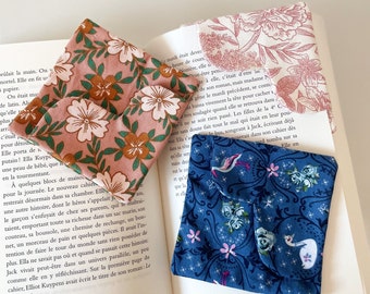 Marcapáginas de tela estampada para rincón de libros o marcapáginas esquinero en tejido 100% algodón en forma de corazón