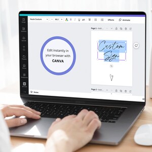 Peut inclure: Un &eacute;cran d'ordinateur portable affichant une conception Canva avec le texte "Edit instantly in your browser with CANVA" et un cercle bleu et violet. La conception comprend &eacute;galement un rectangle bleu et violet avec le texte "Custom Sign" en &eacute;criture cursive noire.
