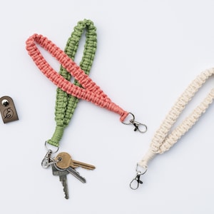 Handgemaakte sleutelhanger / cadeau voor vrienden / Moederdagcadeau / klein cadeautje / cadeau voor het nieuwe appartement