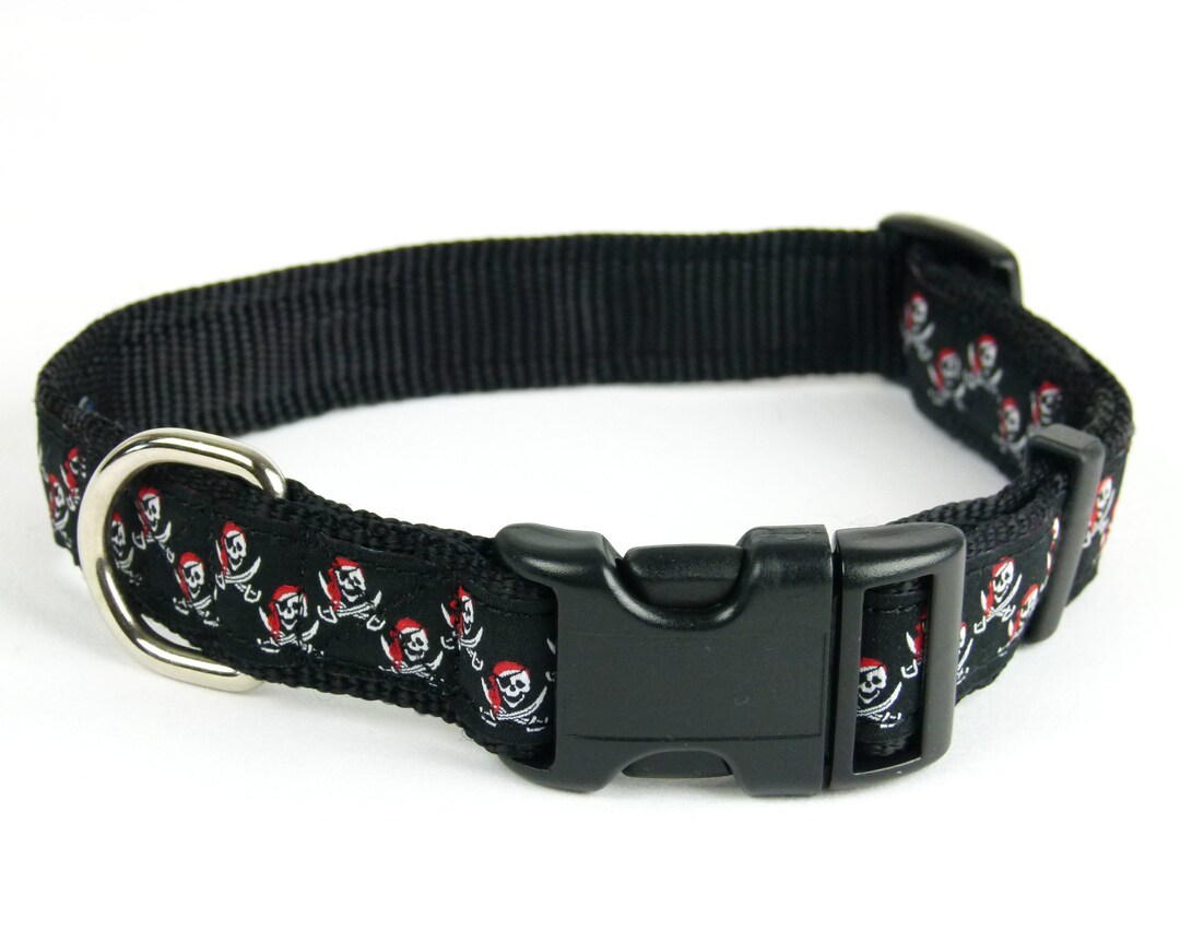Douglas Paquette Skull and Cross Bones Dog Collars and Leashes