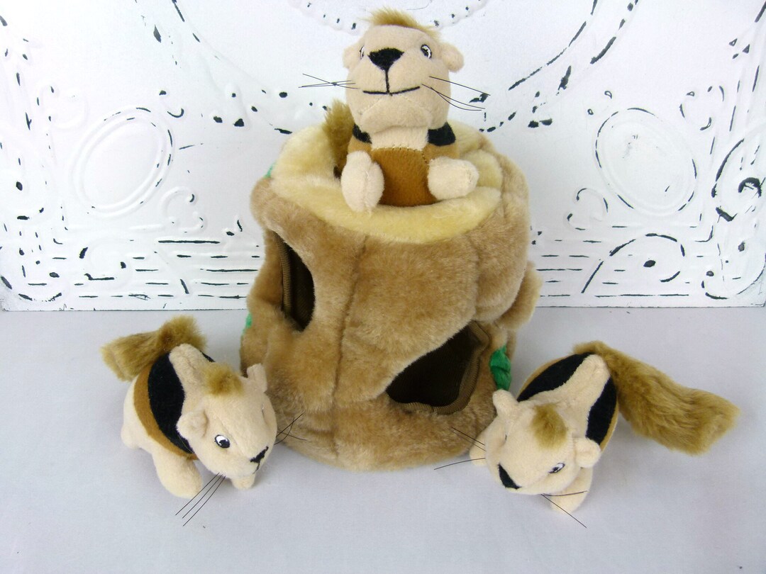 Squirrel Dog Toy, 10.2inch Plush Tree Hole With 3pcs 3.1in