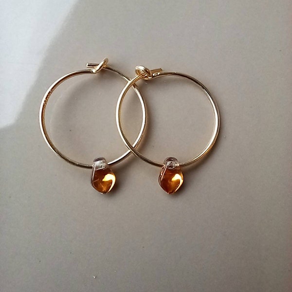 Boucles d'oreilles anneaux doré à l'or fin "gold filled" facettes verre de bohème, gouttes "crystal gold"