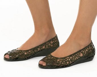 Crocs Isabella Jelly Flat Women 7 Black Slip On Floral Cutout Peep Toe Ballerina