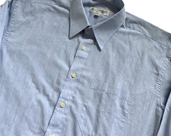 Camisa de vestir Givenchy Monsieur vintage para hombre, talla 16.5 M (34/55), azul claro con rayas texturizadas.