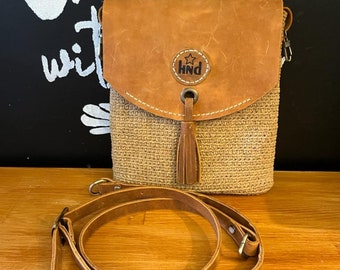 mini echte lederen riem tas, breien crossbody tas, breien lederen cover, luxe soulder tas, trendy mini tas, handgemaakt met lederen cover