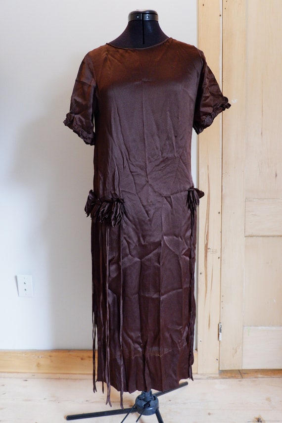 Antique 1920s Brown Silk Crepe Flapper Dress - image 1