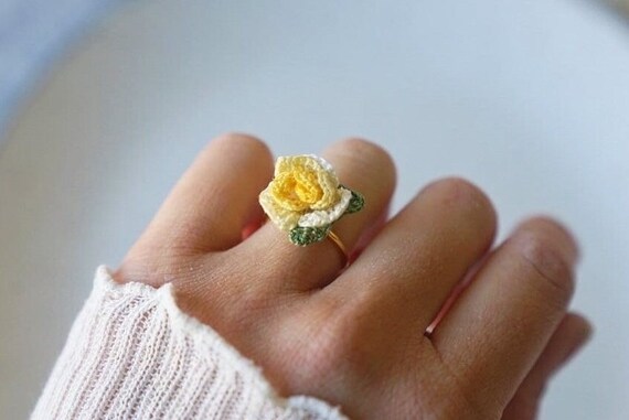 Ring of Flowers | AdO crochet