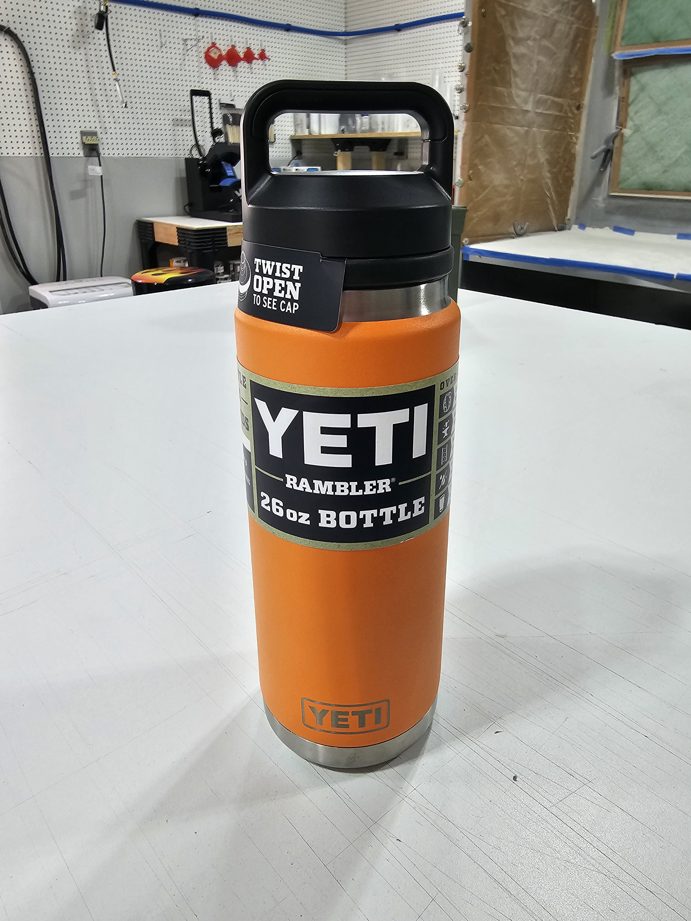 Yeti King Crab Orange Rambler 26 oz Stackable Cup w/Straw Lid Brand New