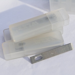 Durable XACTO X-ACTO knife blades - lot of 50 - size #4 chisel style - hard #60 steel - great quality