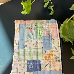 Zipper pouch, Cosmetic pouch, Handmade pouch, Mother&#39;s day gift, gift, Patchwork pouch, makeup bag