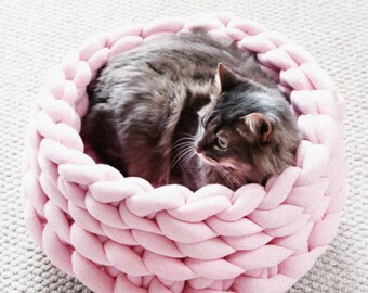 Modern cat bed, Warm cat bed, Cozy pet bed, Pet comfort bed, Crochet pet bed, Cotton cat bed, Chunky cat bed, Cat cave, Cat bed gift