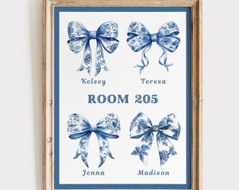 Letrero personalizado para compañero de piso, decoración de dormitorio, apartamento universitario, estilo preppy, lazo coqueto, arte mural coqueto, decoración moderna para apartamentos, arte mural personalizado