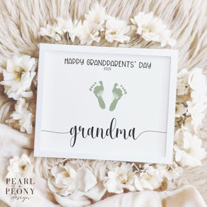 Arte imprimible de huellas de manos y pies para el Día de los Abuelos, regalo personal para la nueva abuela, recuerdo de bebé 2025, PDF tamaño carta y A4.