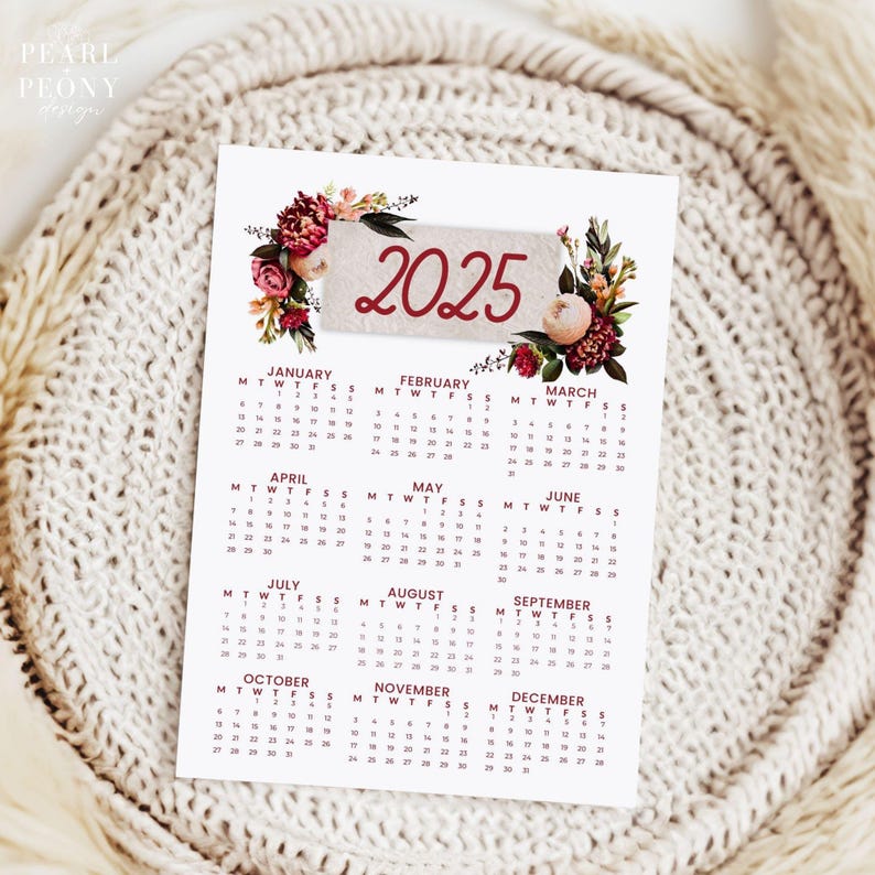PRINTABLE 2025 Moody Floral Calendar, Cottagecore Home Office, Flower
