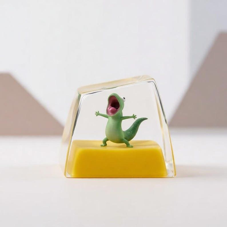 Cute Lizard Tom Keycap, Funny Resin Artisan Keycap, Keyboard Decor Gift for Friends & Gamers image 2