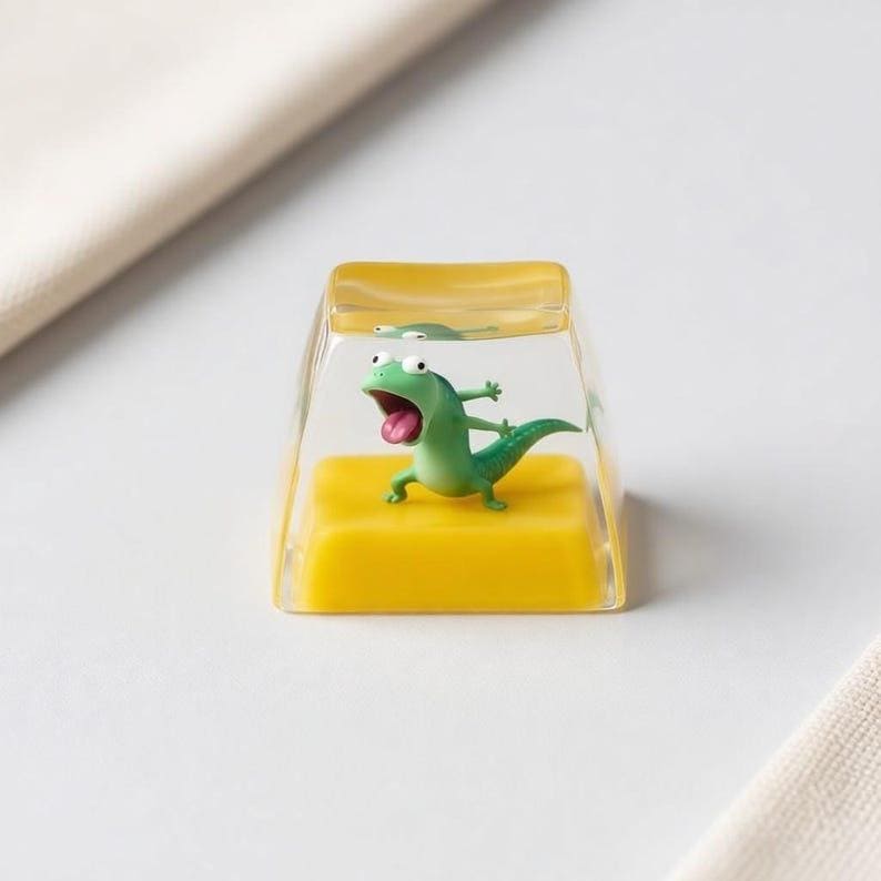 Cute Lizard Tom Keycap, Funny Resin Artisan Keycap, Keyboard Decor Gift for Friends & Gamers Style 2
