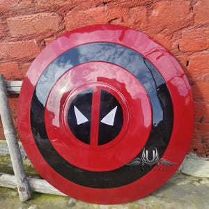 キャプテン・アメリカ シールド アベンジャーズ メタルプロップレプリカ コスプレ エンドゲーム、LARP 戦闘 ユニークなアベンジャーシールド ハロウィンやクリスマスに最適なギフト
