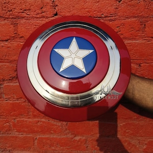 キャプテン・アメリカの盾 - 12インチ キャプテン・ファルコンの盾 - 金属製小道具レプリカ - コスプレ盾 - スティーブ・ロジャースの盾 - 最高の贈り物