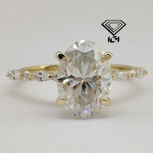 Lab Grown 2 Carat Oval Diamond Engagement Ring: Hidden Halo, Yellow Gold