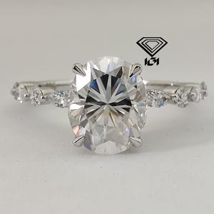 Lab Grown Diamond Engagement Ring - 3 Carat E Color VVS2 Oval Cut with Marquise & Round Side Stones, IGI Certified