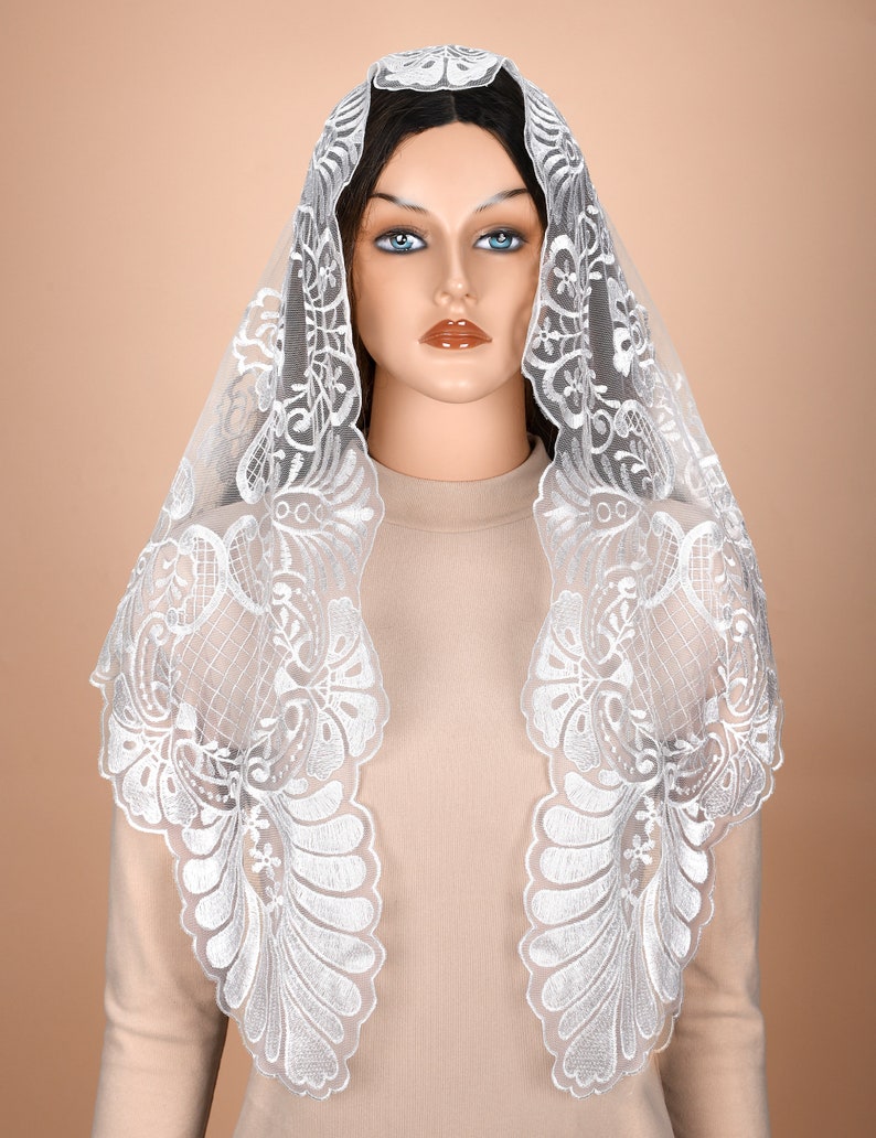 Mantveil Triangle Mantilla Chapel Veil: Traditional Black, White or Black Gold Cross Embroidered Lace Catholic Church Veils for Mass zdjęcie 4