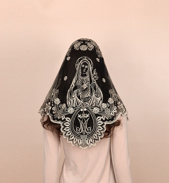 Lace Triangle Veil with Sacred Heart Camellia Embroidery for Church Wedding Triangle Mantilla Veil: Sacred Heart Embroidery, Camellias  main image 3