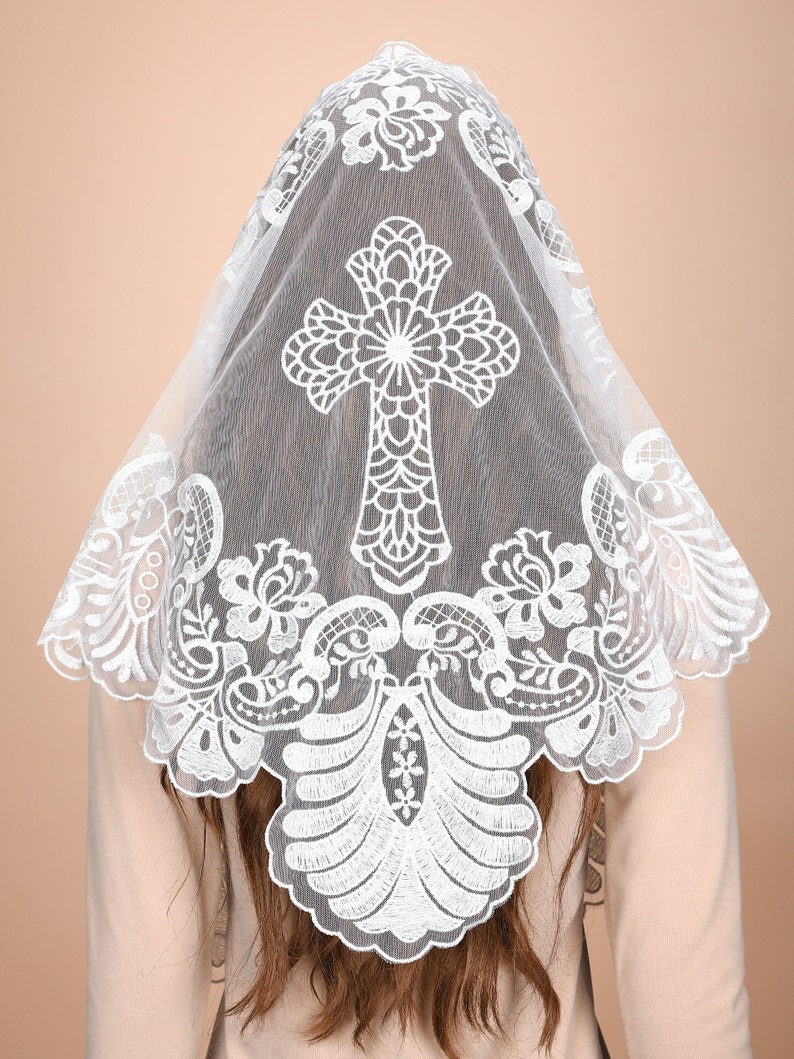 Mantveil Triangle Mantilla Chapel Veil: Traditional Black, White or Black Gold Cross Embroidered Lace Catholic Church Veils for Mass zdjęcie 5