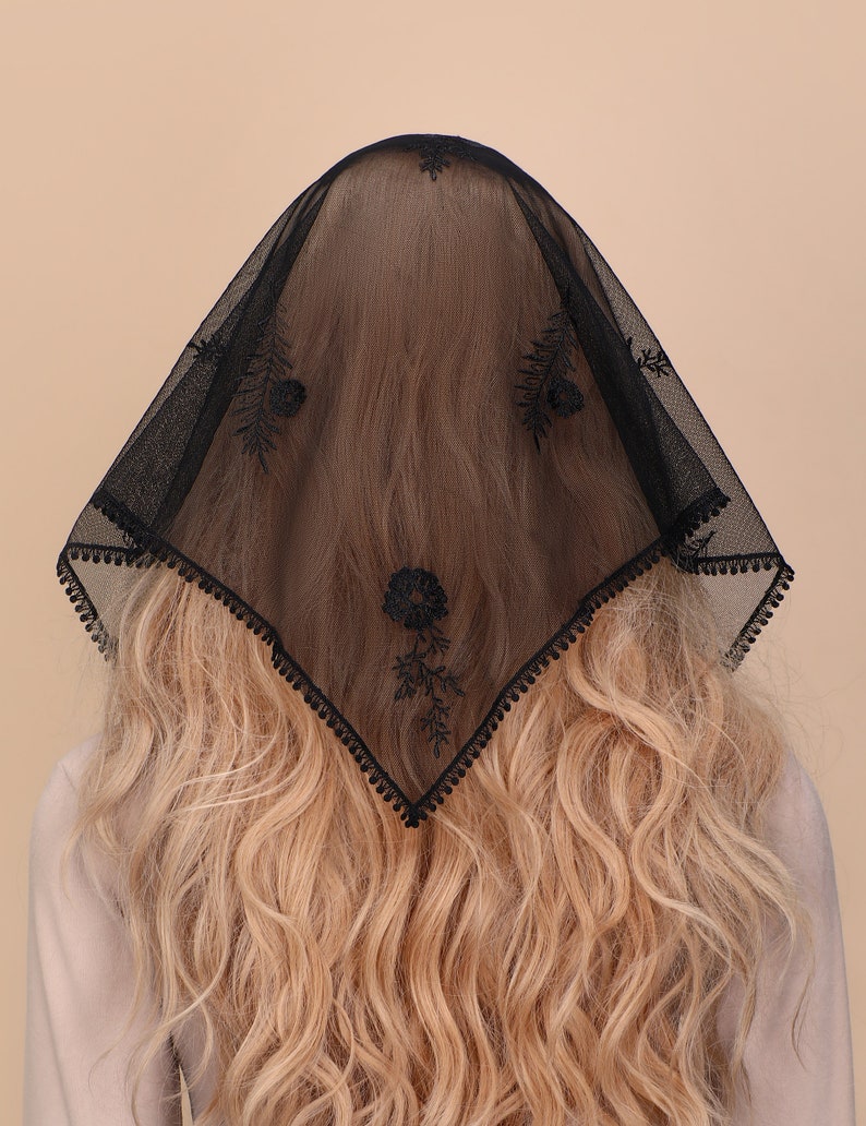 Mantilla católica, velo Triangular disperso de Camelia, velo de encaje de estilo elegante para misa en la iglesia imagen 2