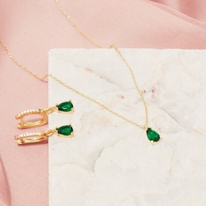 14 K Gold Emerald Drop Earrings and Necklace, Elegant Minimalist Gift, Emerald Jewelry, Timeless Birthstone Jewelry, Fine Jewelry image 7