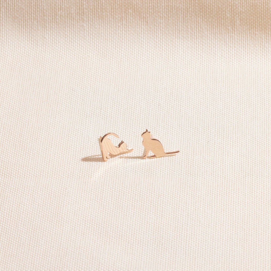 Sterling Silver Cat Stud Earrings for Women Girls with Gift Box.
