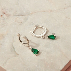 14 K Gold Emerald Drop Earrings and Necklace, Elegant Minimalist Gift, Emerald Jewelry, Timeless Birthstone Jewelry, Fine Jewelry image 5
