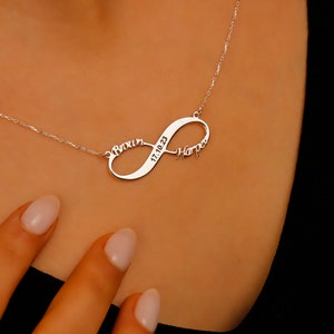 Infinity Name Necklace with Date, Anniversary Gift Jewelry, Eternity Charm, Minimalist Gift, Valentines Day Gift, Dainty Family Jewelry,