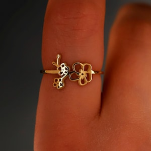 Personalized Sterling Silver Birth Flower Ring: Custom Floral Jewelry