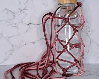 Bottle holder, water bottle bag, beverage bag, bottle bag, wine bottle holder, wine bottle carrier, water carrier