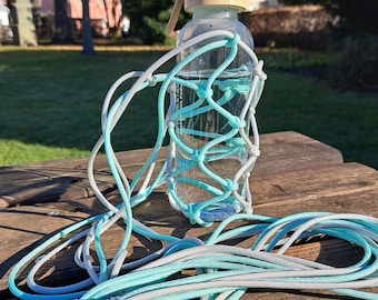 Bottle holder, water bottle bag, beverage bag, bottle bag, wine bottle holder, wine bottle carrier, water carrier