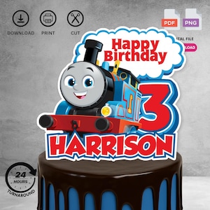 Könnte beinhalten: Ein Tortenaufsatz mit einem blauen und roten Zeichentrickzug mit dem Text "Happy Birthday" und dem Namen "Harrison". Die Zahl "3" wird ebenfalls angezeigt. Der Aufsatz ist für eine Geburtstagstorte bestimmt.